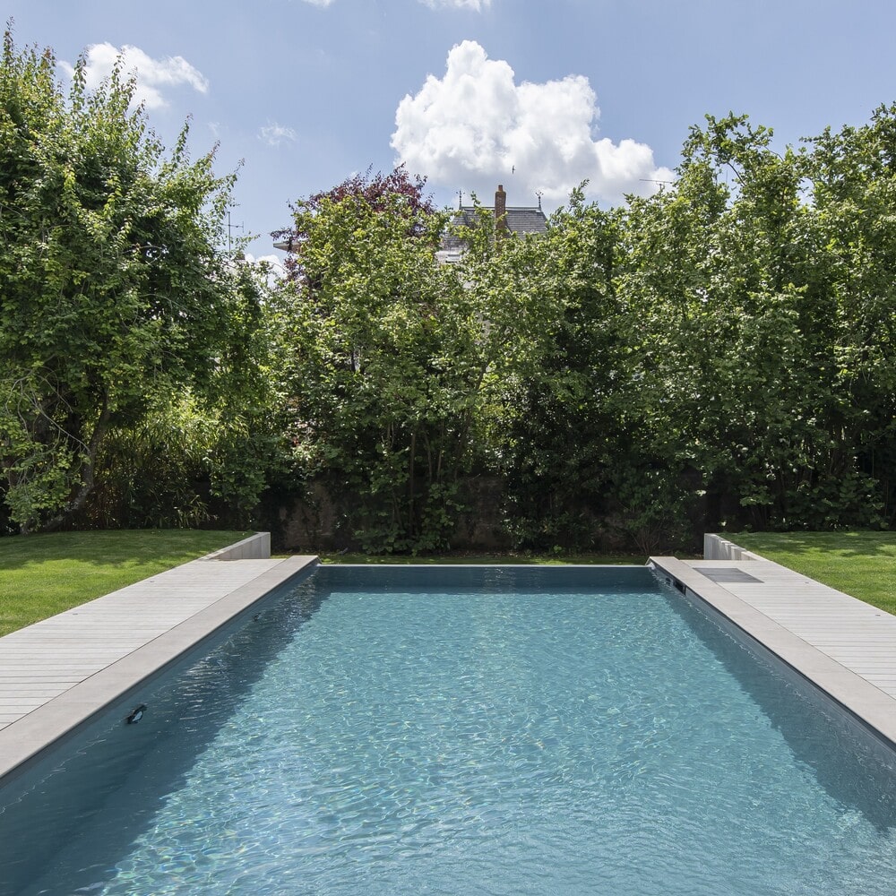 Piscine à débordement Magiline