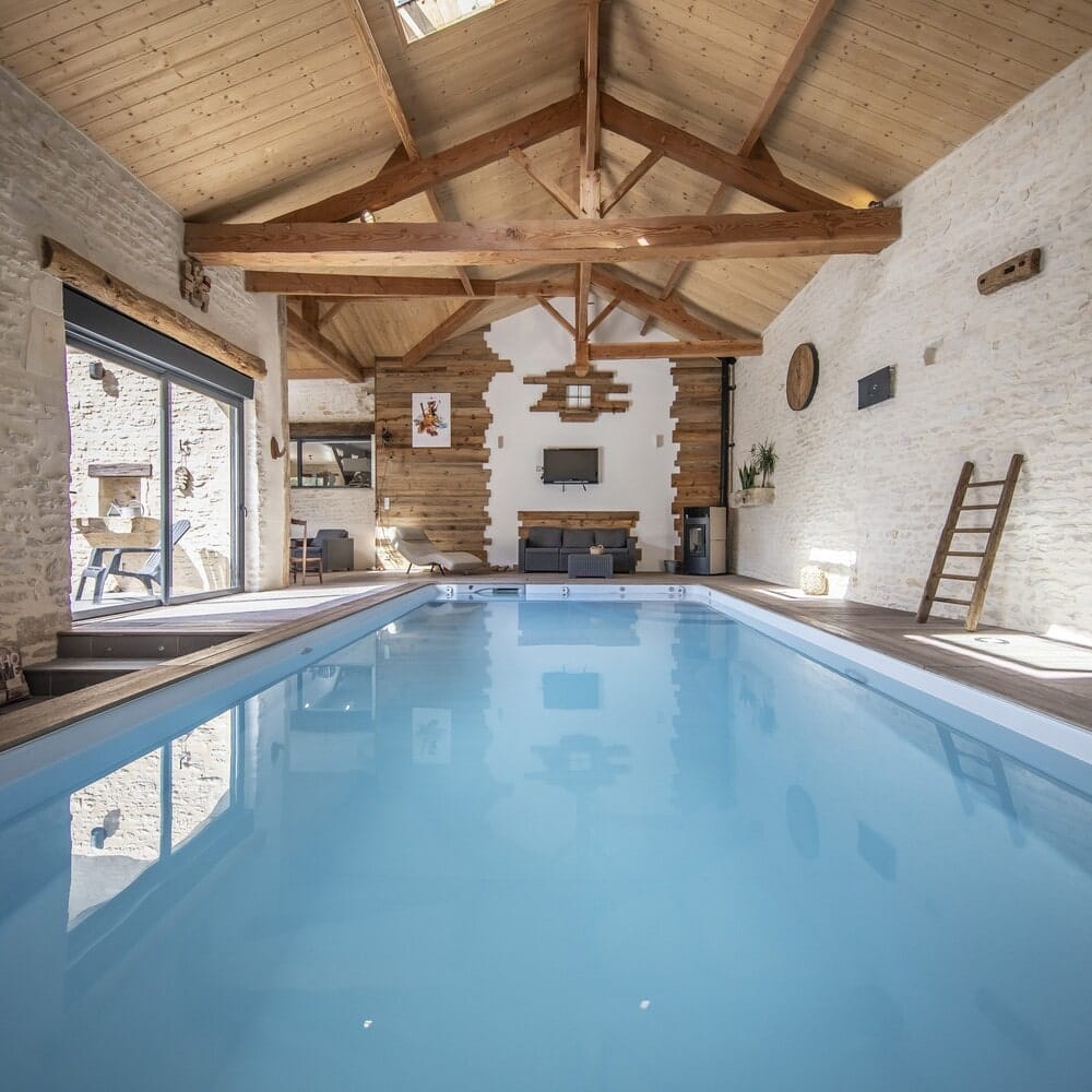 Piscine intérieure Magiline