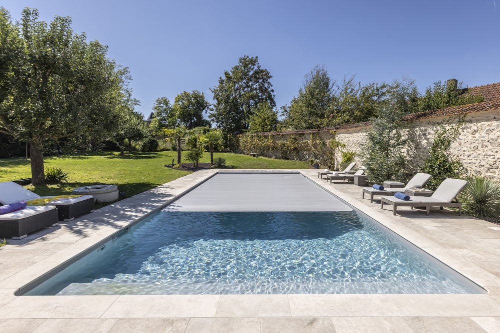 Volet immergé piscine